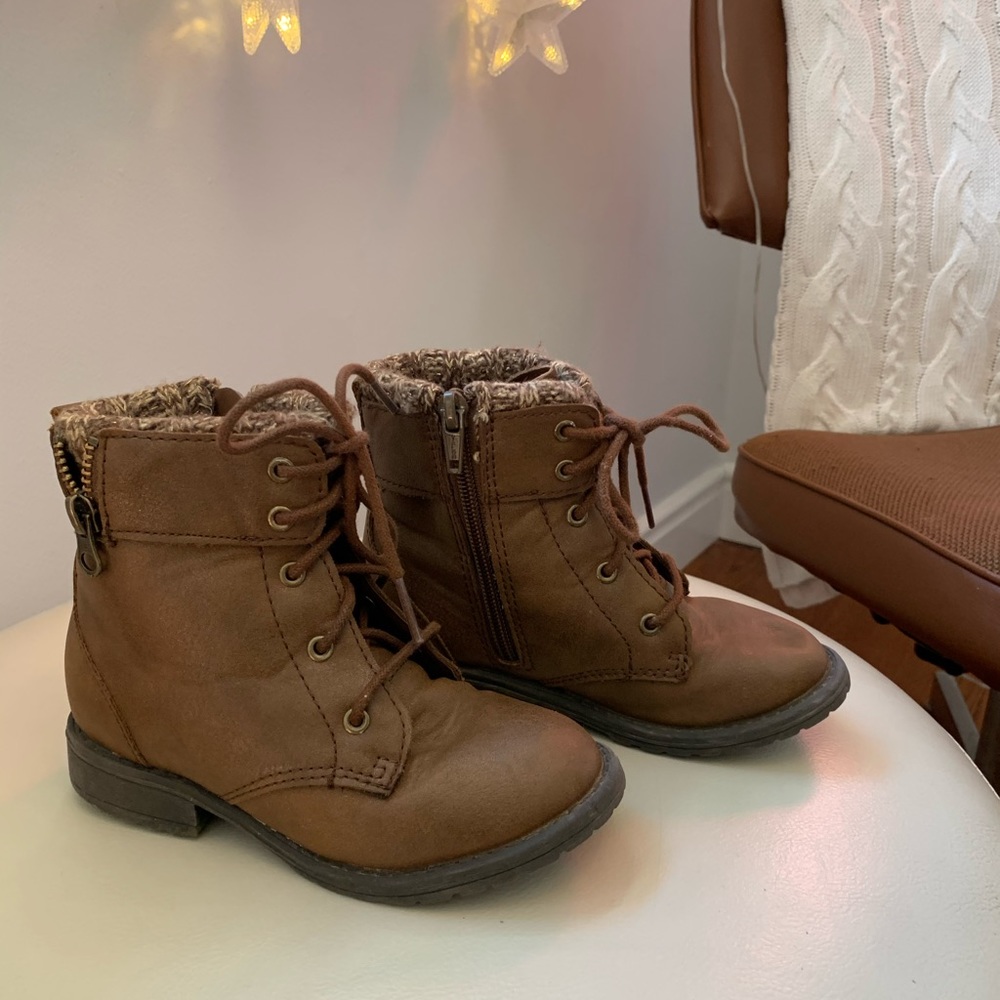 Brown “leather” boots with sweater cuffs, zippers